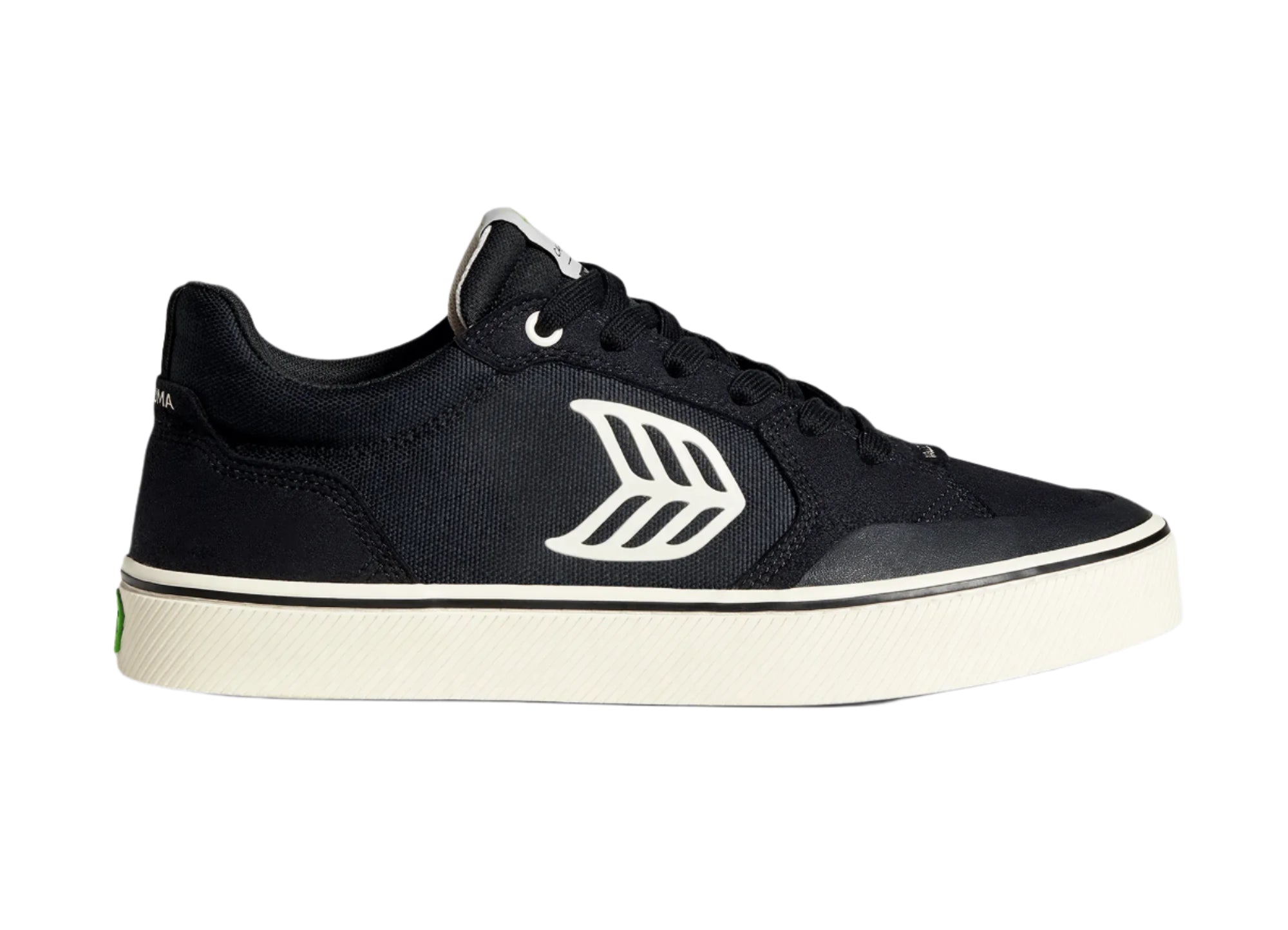 Cariuma Vallely Skate Black Suede Cordura Ivory