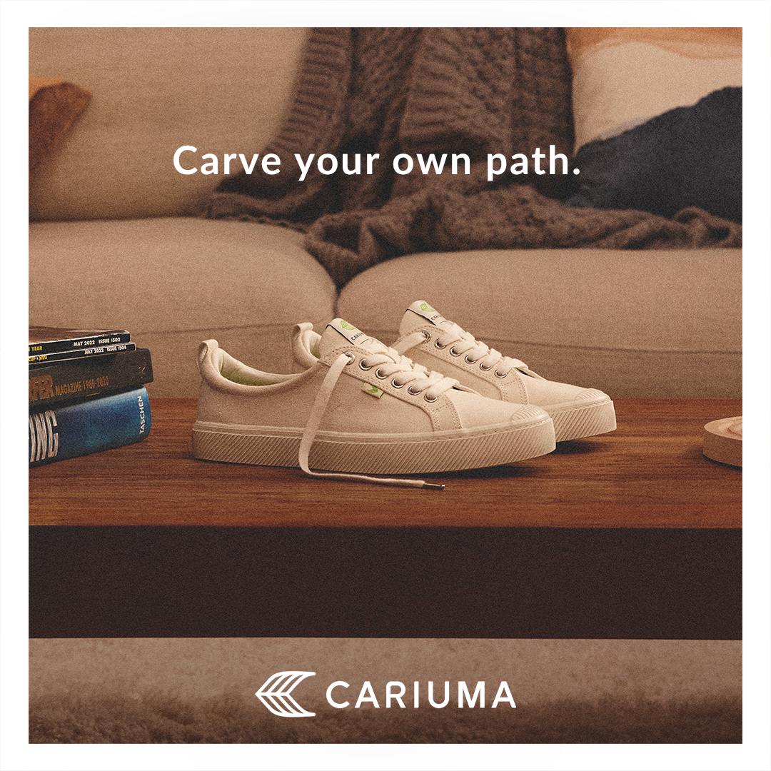 White Cariuma Oca sneakers