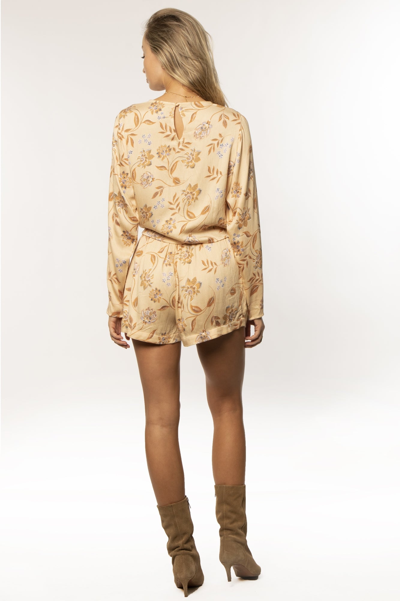 Amuse Tamara Woven Shorts