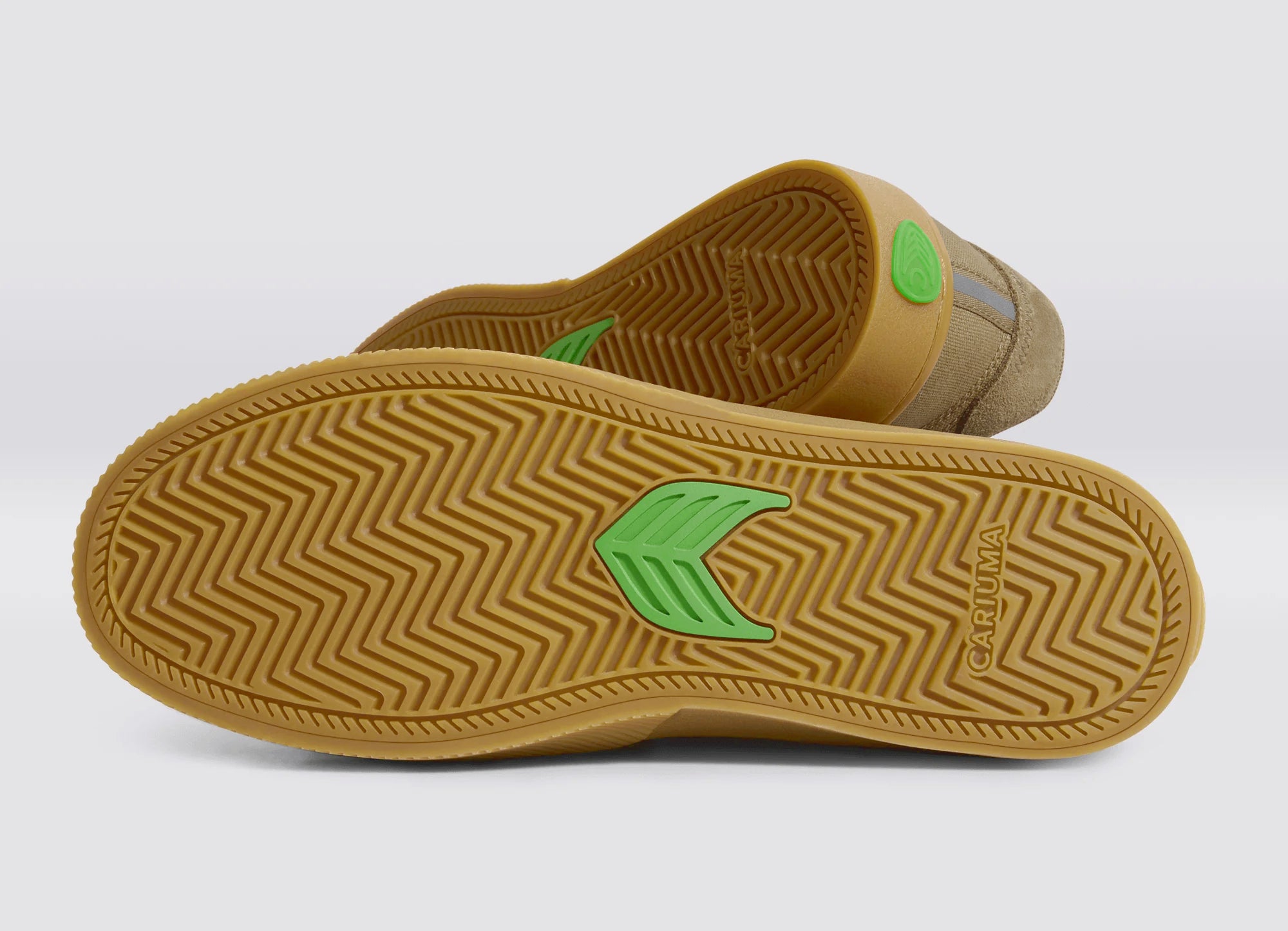 Cariuma Unisex NAIOCA PRO Sneaker