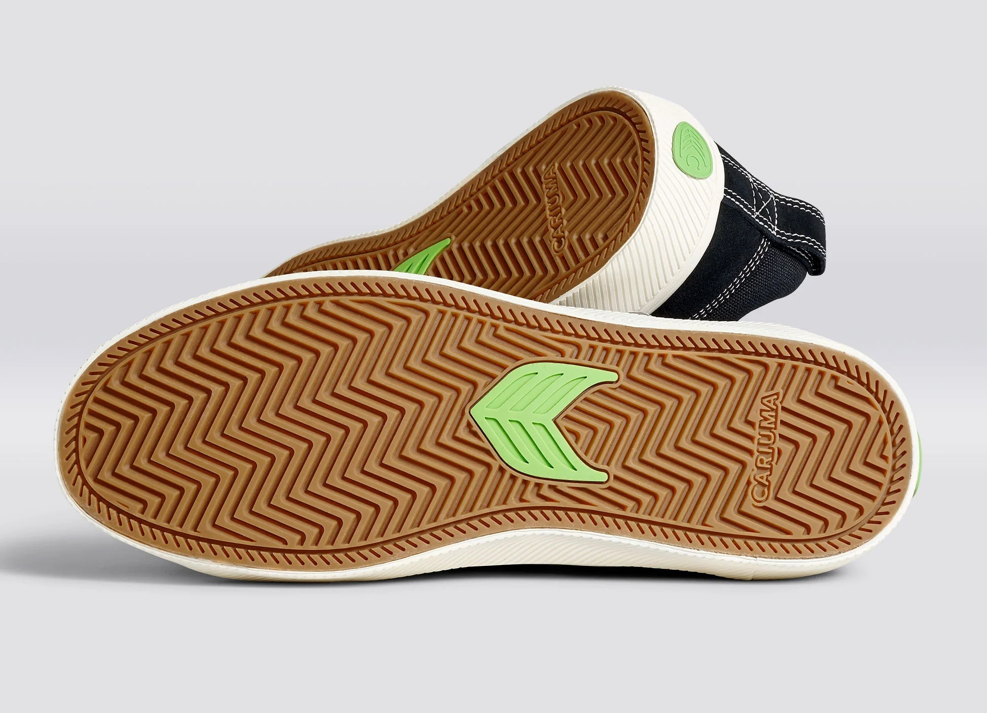 Cariuma Womens Catiba Pro Low Black Contrast
