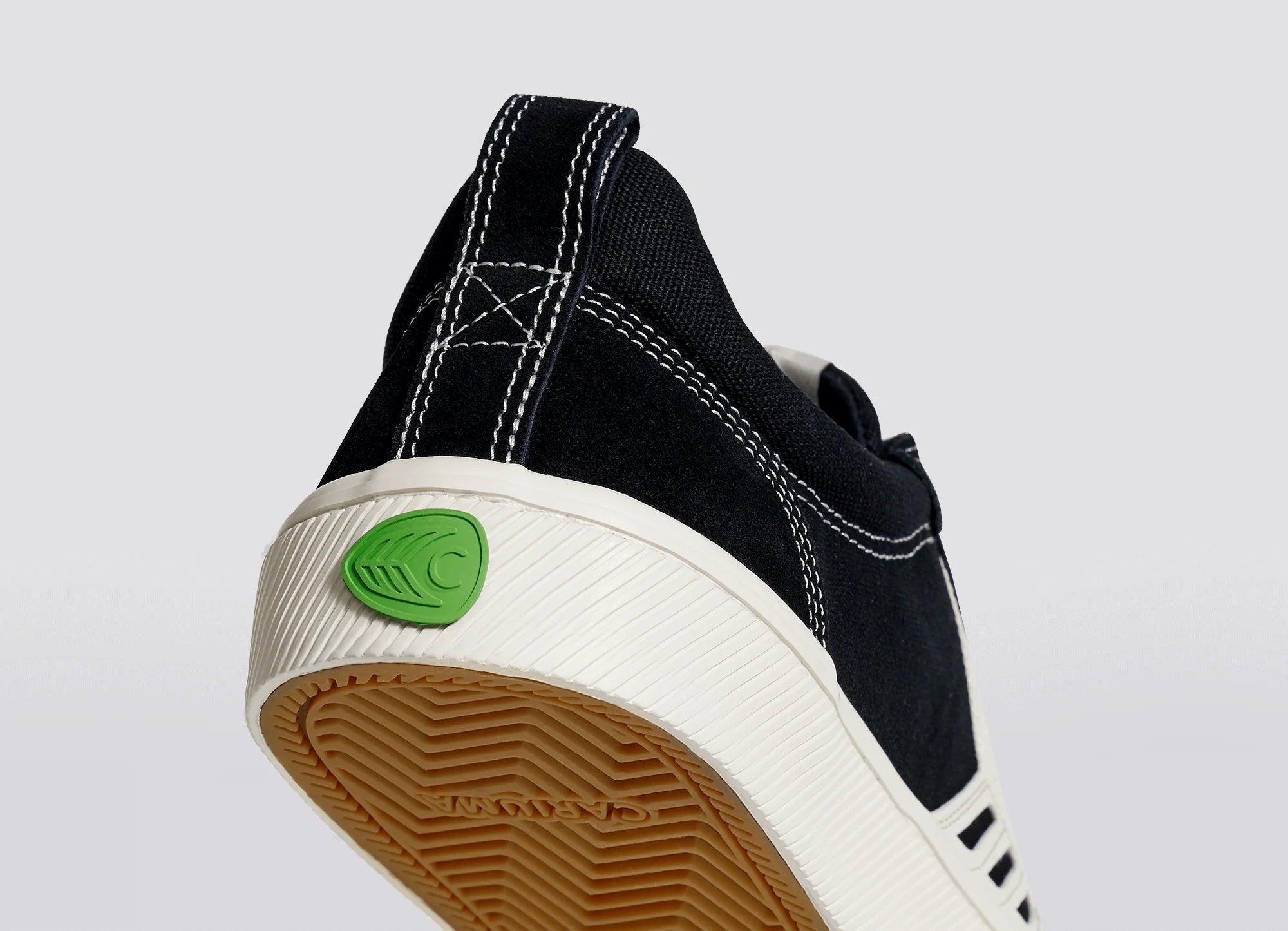 Cariuma Womens Catiba Pro Low Black Contrast