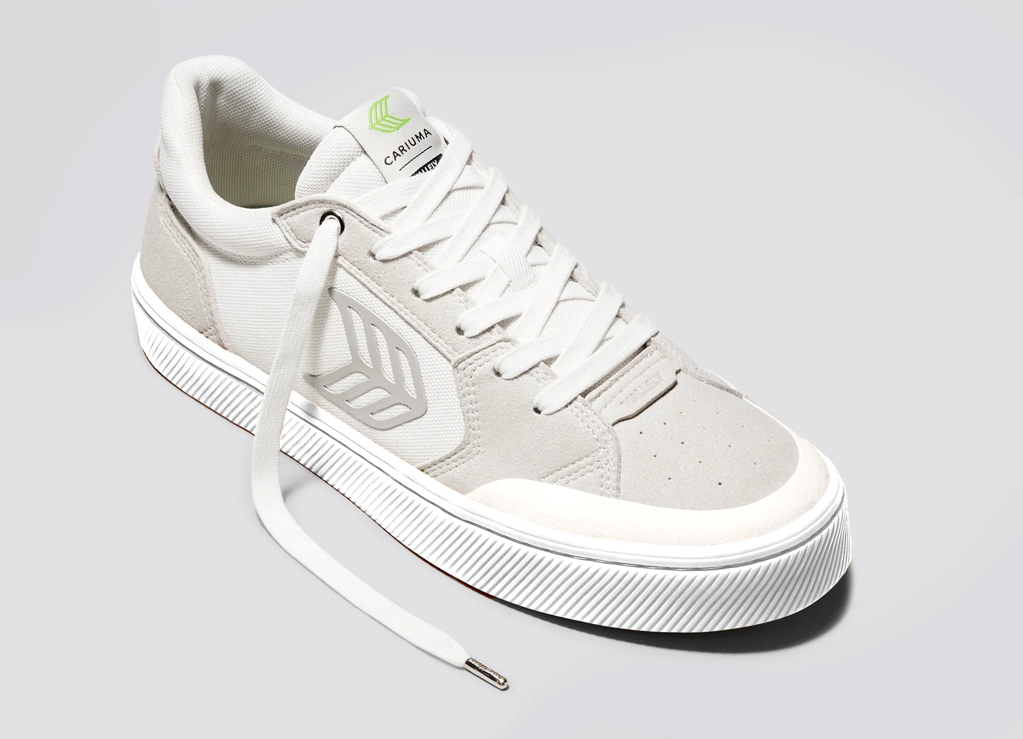 Cariuma Vallely PRO Vintage White Suede Sneaker