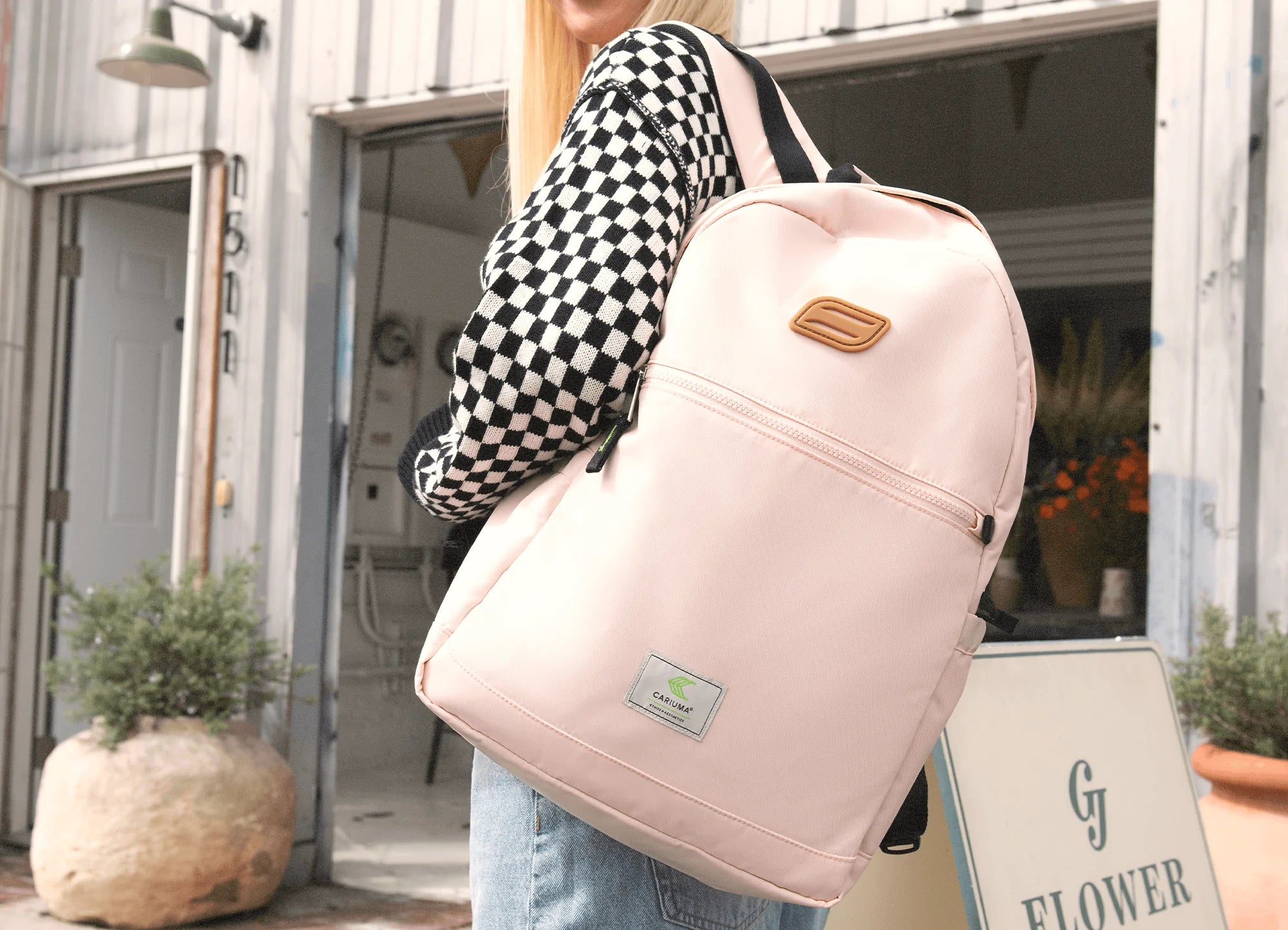 Cariuma JJ Backpack Rose