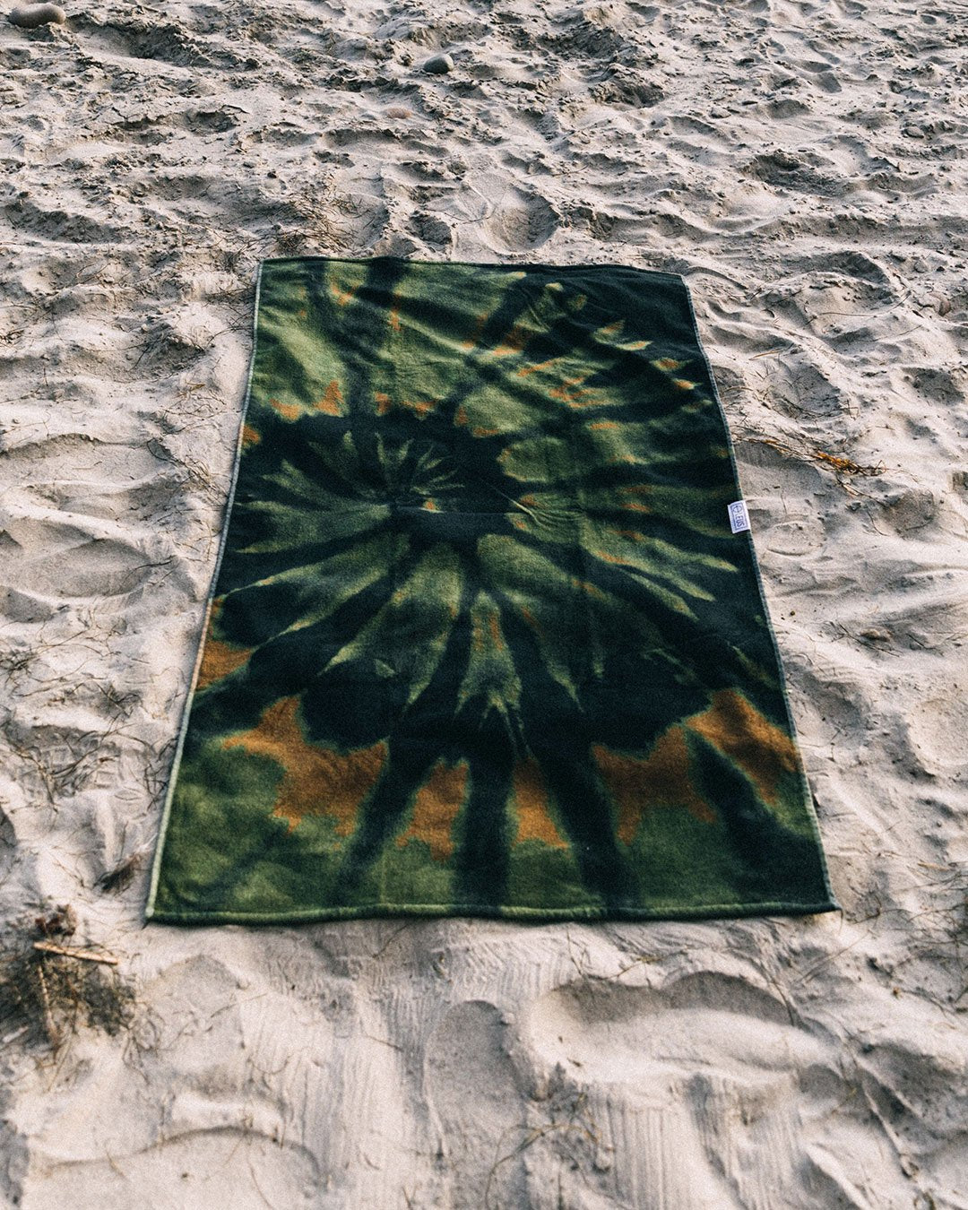 Leus Tie Dye Camo Beach Towel