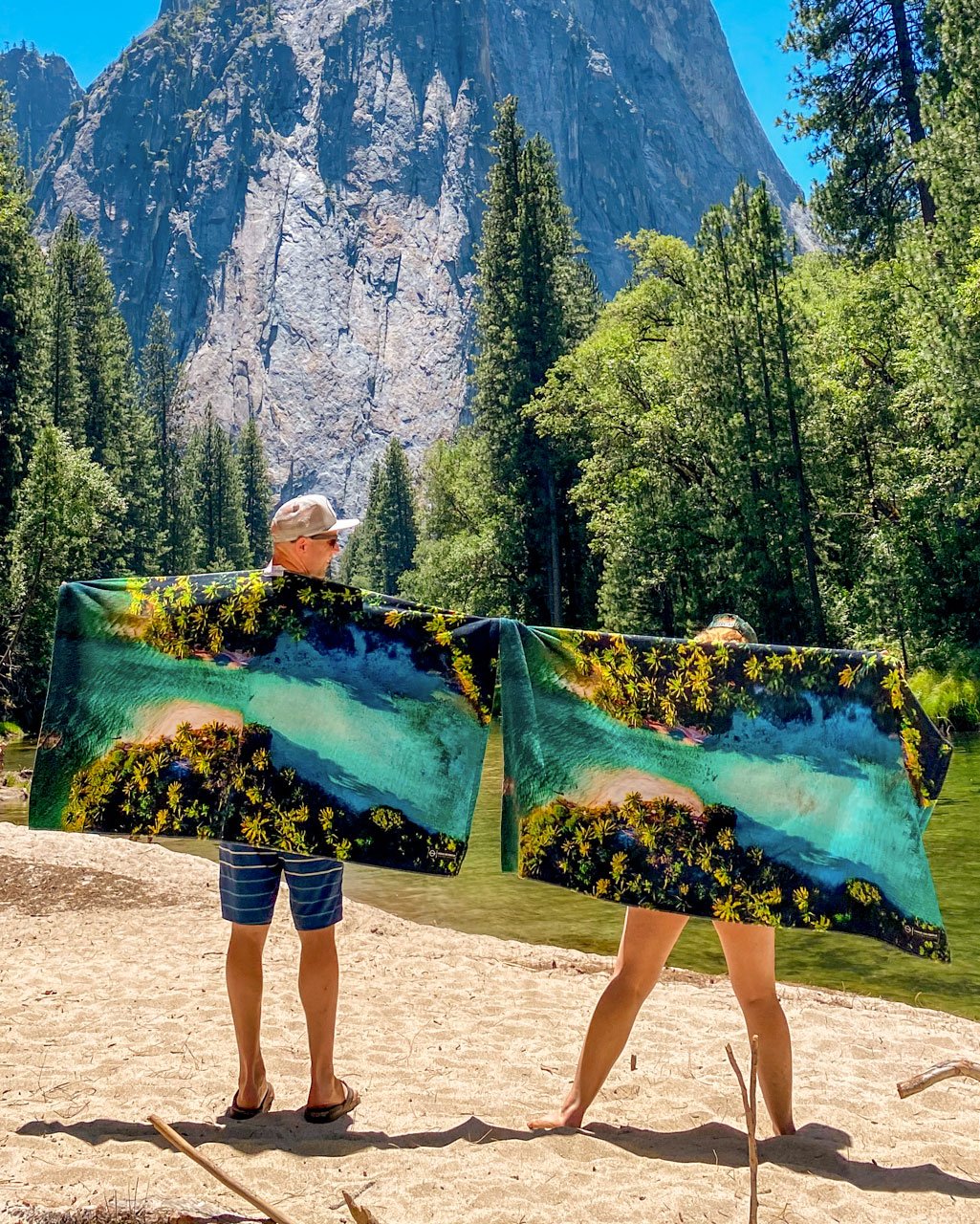 Leus Changing Tides Foundation Beach Towel