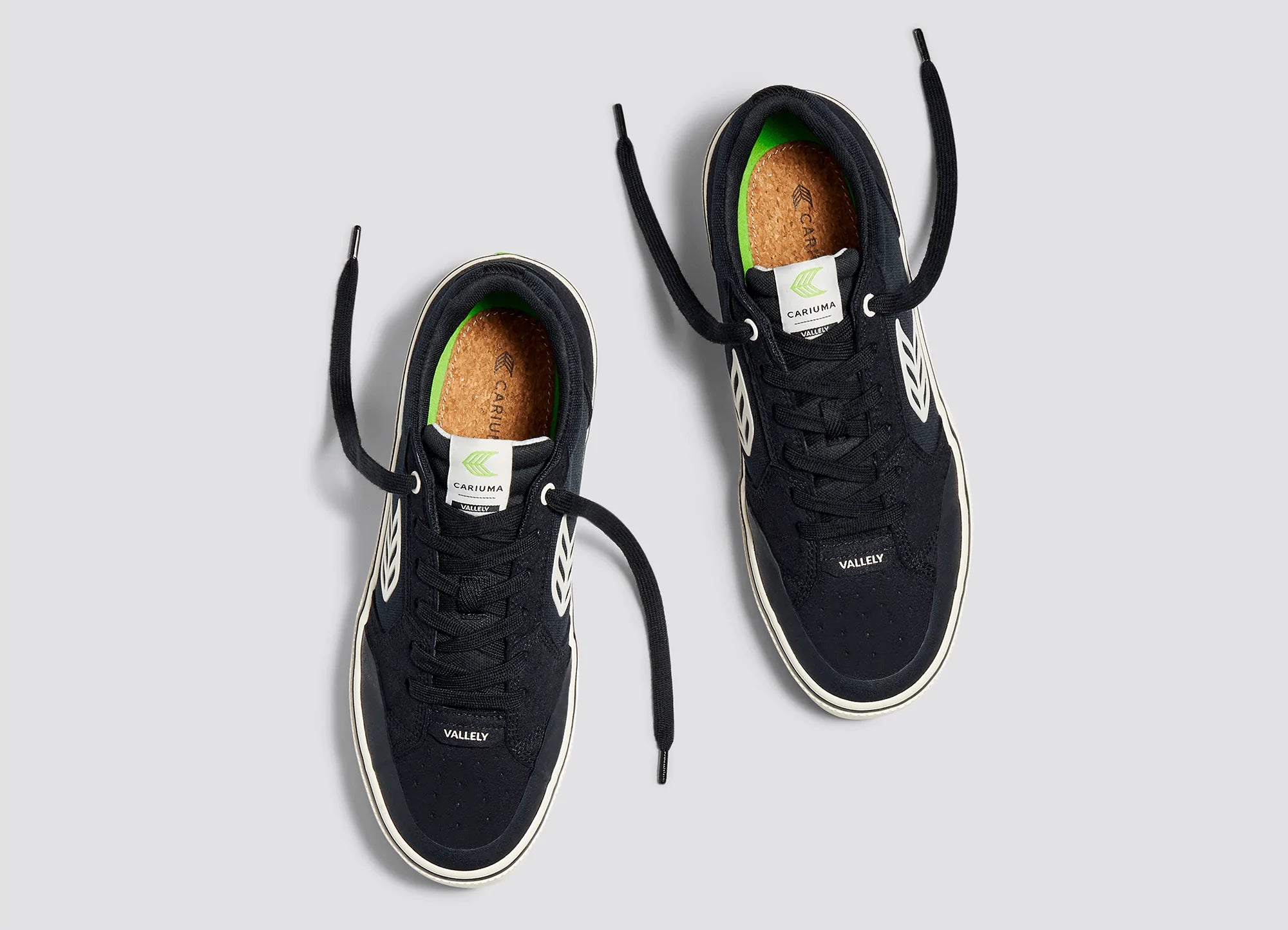 Cariuma Vallely Skate Black Suede And Cordura Ivory
