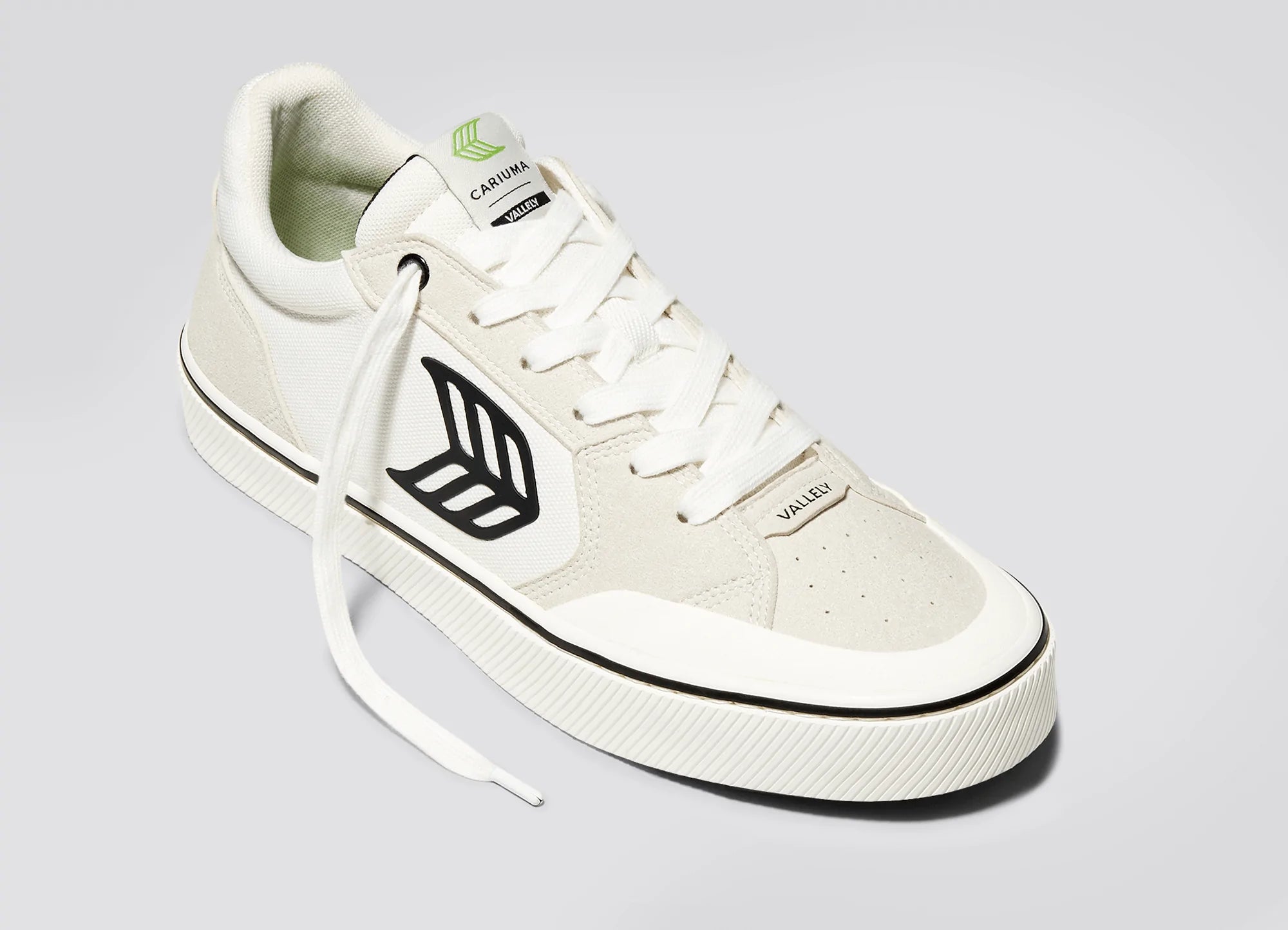 Cariuma Vallely Skate Vintage White Suede And Off-White